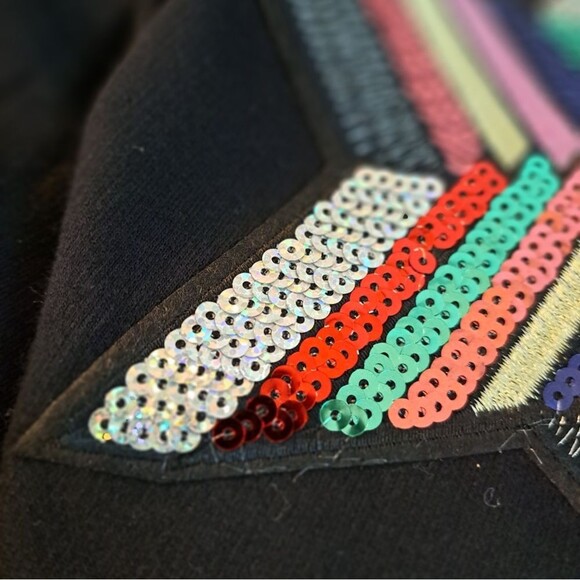 Zenana Star Applique Sequin Colorful Frayed Hemlines Short Sleeve Top NWOT  XL - Picture 6 of 13